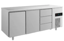 A&S Kühltisch -2 bis +8°C 1865x700x850mm mit 2x Türen und 1x drei Schubladen (3TTD)
