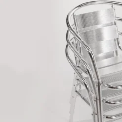Bistrostühle Bolero aus Aluminium mit gerundeter Armlehne - 4 Stück