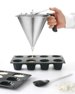 Edelstahl Saucendosierer mit Gestell, 3 Düsen, Inhalt 1,5 Liter