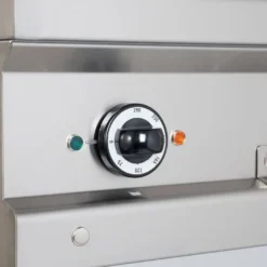 Elektrogrillplatte Serie 700 - 70/70 -½ glatt, ½ gerillt