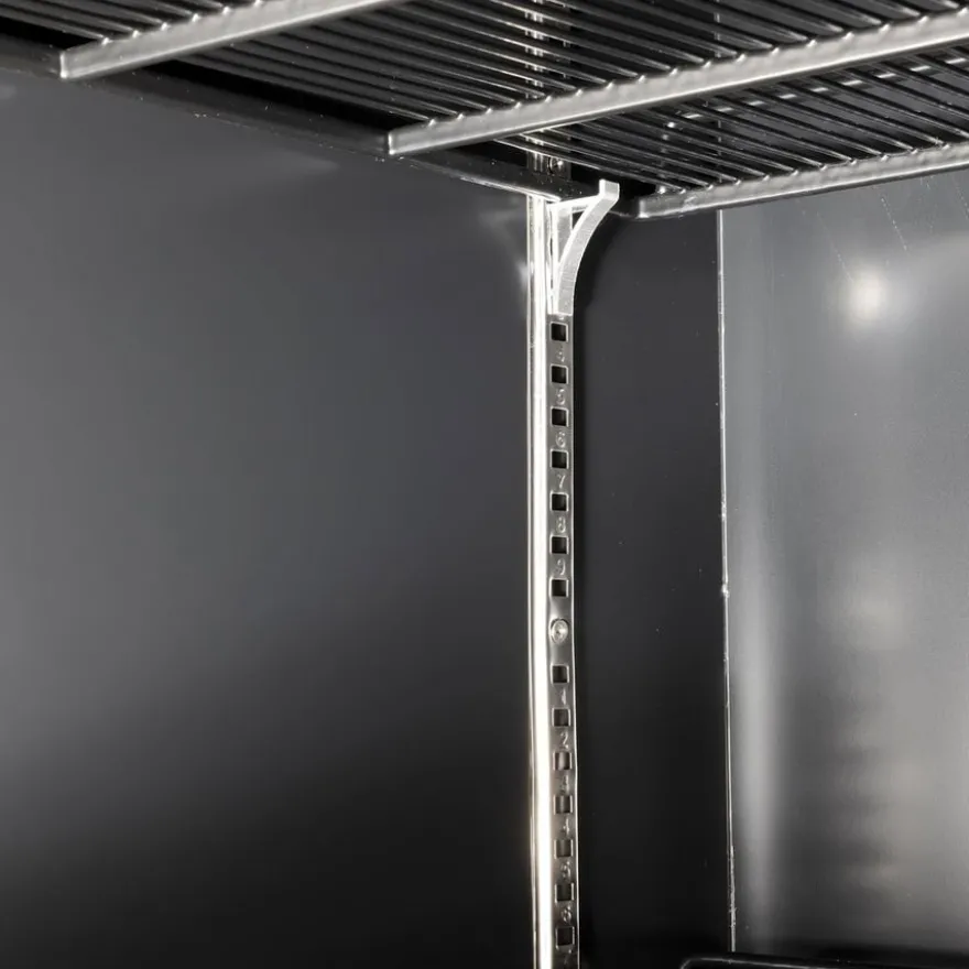 Gastro-Cool GD2200 Getränkekühlschrank 2218 Liter mit 4 Klapptüren, LED Beleuchtung, schwarz
