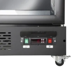 Gastro-Cool GD1600 Getränkekühlschrank 1716 Liter mit 3 Klapptüren, LED Beleuchtung, schwarz