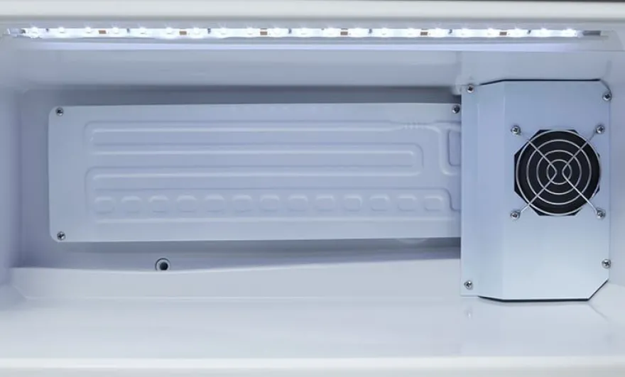 Gastro-Cool GD15 Glastürkühlschrank Theke 25 Liter silber/weiß, LED