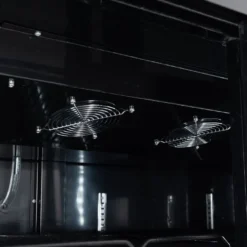 Getränkekühlschrank ECO 630 mit Leuchtaufsatz und Schiebetüren