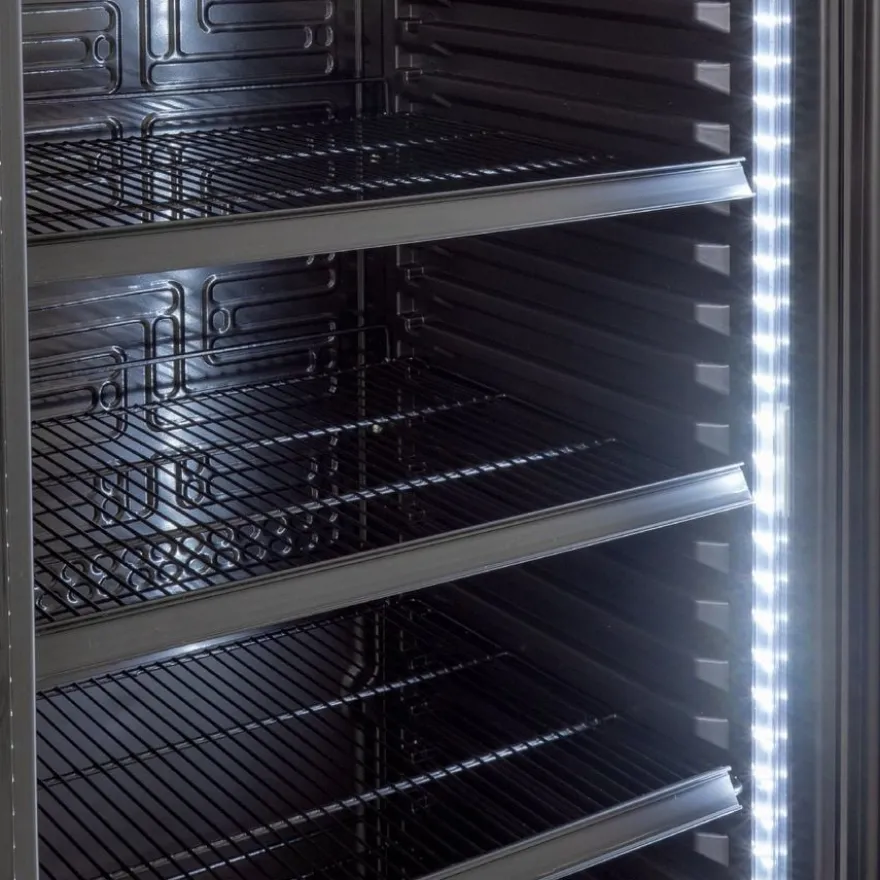 Getränkekühlschrank GK-360BB, 360 Liter Kühlraumvolumen, 4 verstellbare Einlegeböden, Innenbeleuchtung, Abschließbar, Schwarz