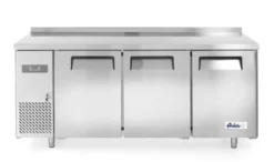 Kitchen Line Tiefkühltisch- dreitürig 390 Liter