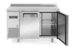 Kitchen Line Tiefkühltisch- dreitürig 390 Liter
