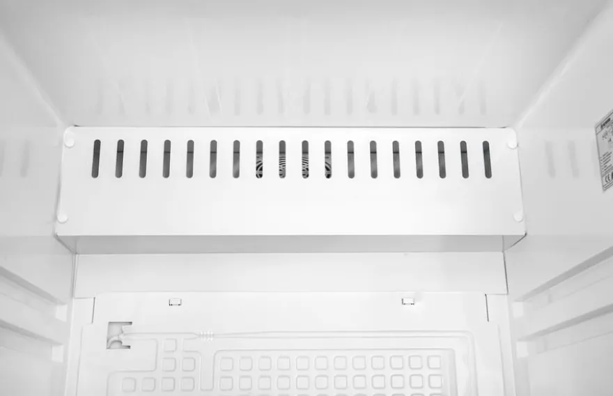 Lagerkühlschrank ECO 600, Innenraum aus Kunststoff, schwarz