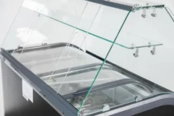 Speiseeisvitrine mit Glas-Schiebedeckel – 6 x 5 L – 273 L – schwarz